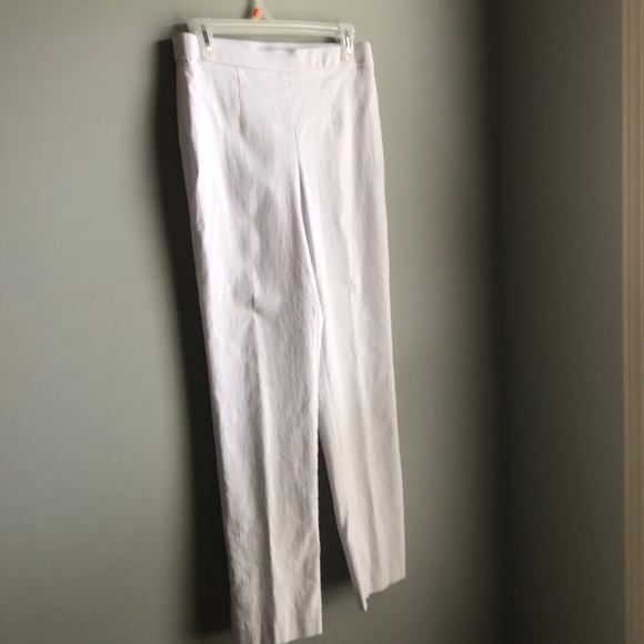Dana Buchman Pants - White straight fit pull on pants Dana Buchman Pants - White straight fit pull on pants
